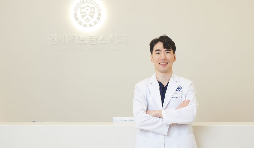 봉담치과진료 통합치의학과 전문의 신희도 대표원장